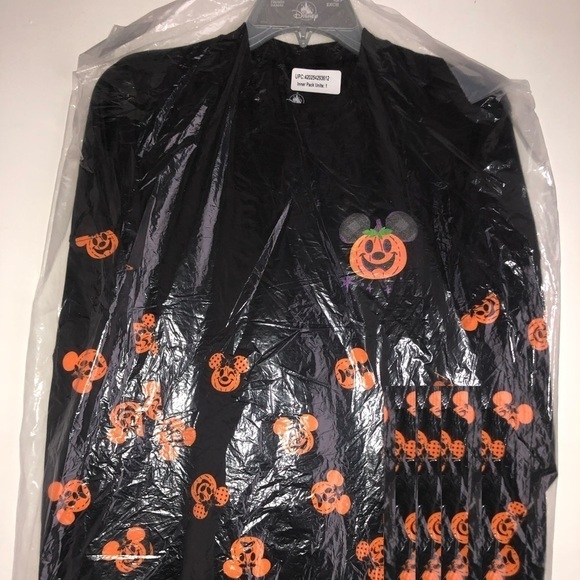 Mickey & Minnie Mouse Halloween Spirit Jersey - Picture 7 of 7